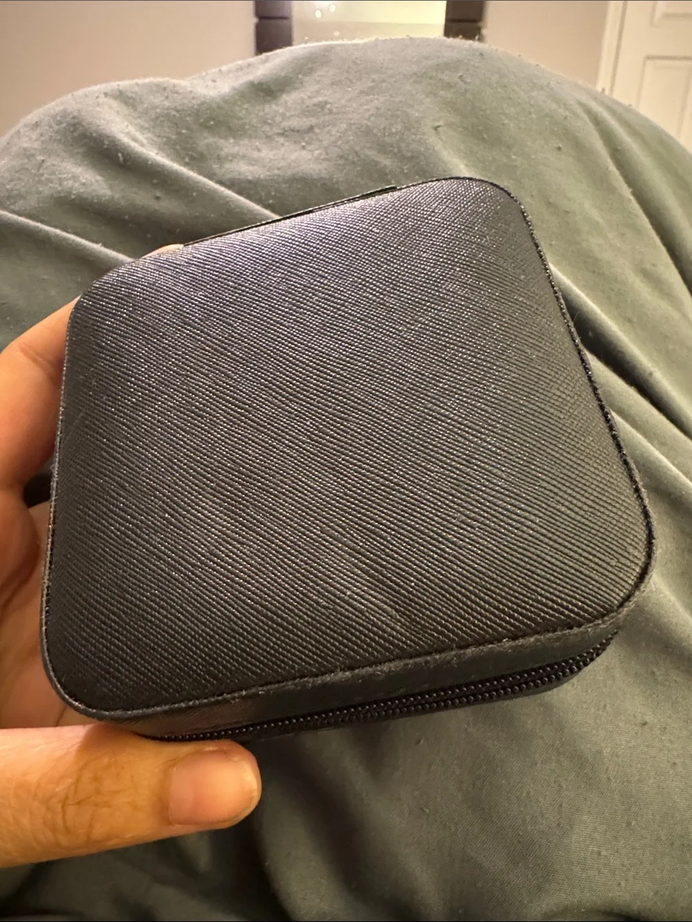 H&M Black Travel Jewelry Case with Beige Interior Organizer